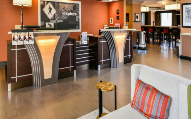 photo 2 of Hampton Inn & Suites San Francisco-Burlingame-Airport South