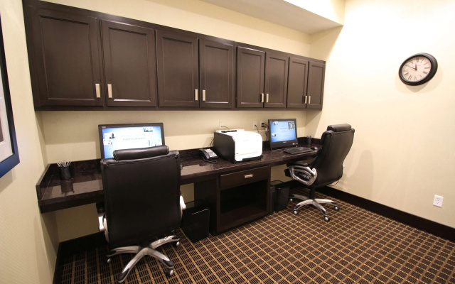 photo 4 of Hampton Inn & Suites Sandusky/Milan