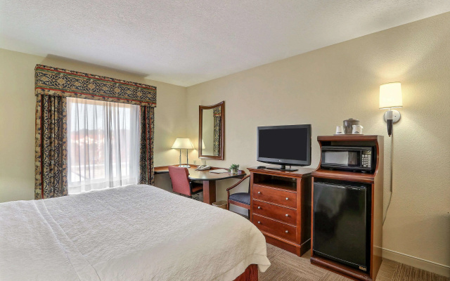 photo 5 of Hampton Inn & Suites Savannah - I-95 South - Gateway