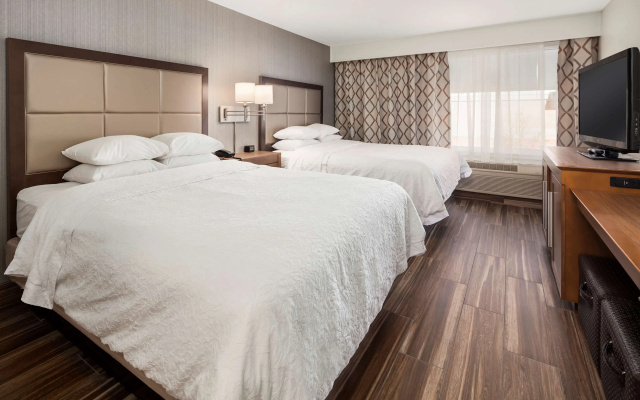 photo 4 of Hampton Inn & Suites Seattle-North/Lynnwood