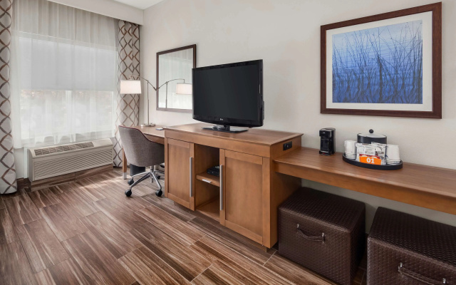 photo 5 of Hampton Inn & Suites Seattle-North/Lynnwood