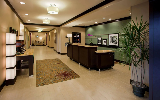 photo 2 of Hampton Inn & Suites Seattle/Federal Way