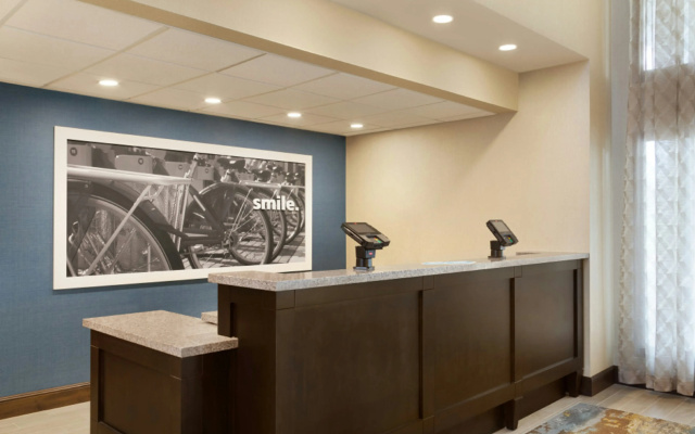 photo 2 of Hampton Inn & Suites Springdale