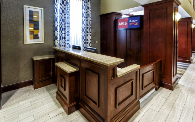 photo 4 of Hampton Inn & Suites Staten Island