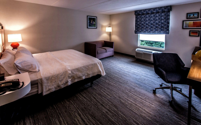 photo 5 of Hampton Inn & Suites Staten Island
