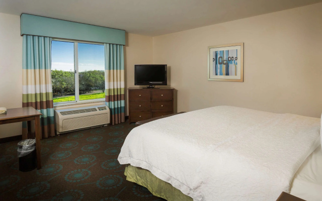 photo 3 of Hampton Inn & Suites Suisun City Waterfront