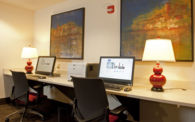 photo 3 of Hampton Inn & Suites Nashville-Vanderbilt-Elliston Place