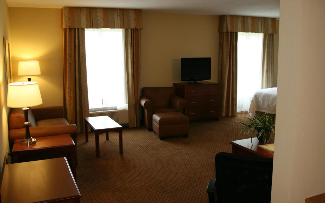 photo 3 of Hampton Inn & Suites Warren