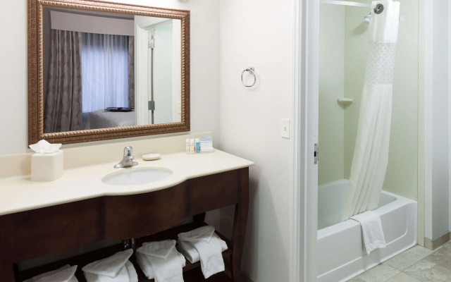 photo 4 of Hampton Inn & Suites Westford-Chelmsford