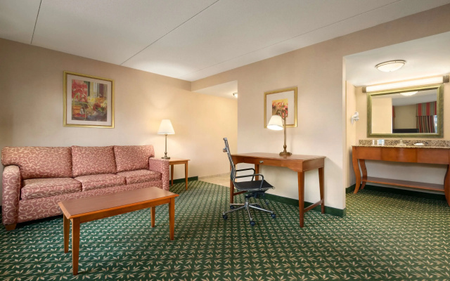 photo 4 of Hampton Inn & Suites Williamsburg-Central