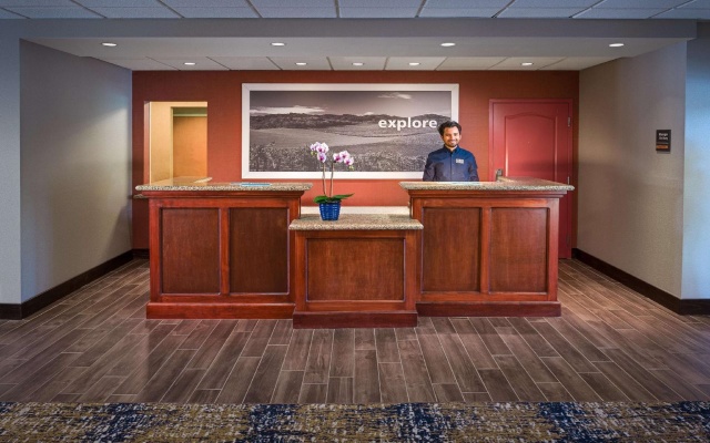 photo 2 of Hampton Inn & Suites Windsor - Sonoma Wine Country