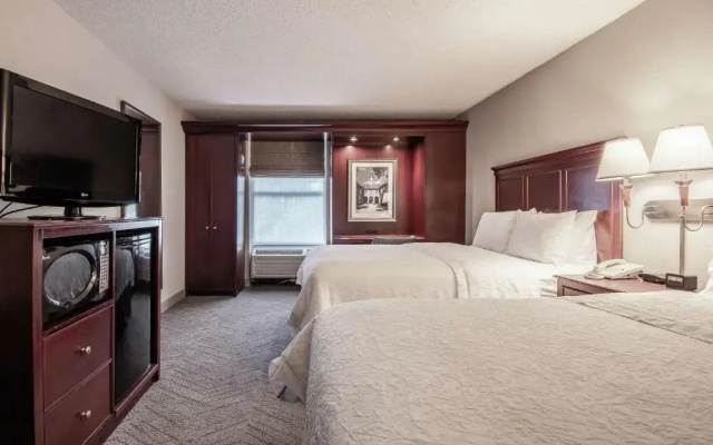 photo 2 of Hampton Inn