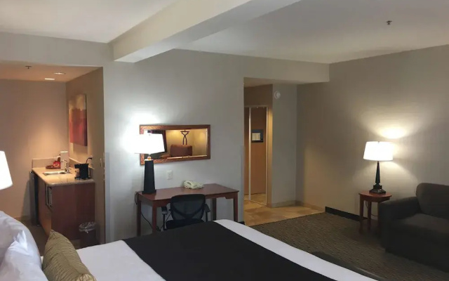 photo 5 of Hampton Inn