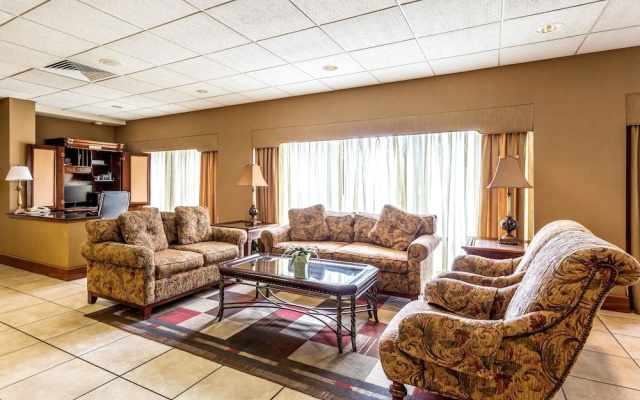 photo 2 of Hampton Inn