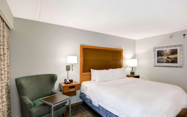 photo 3 of Hampton Inn Albany-Wolf Road (Airport)