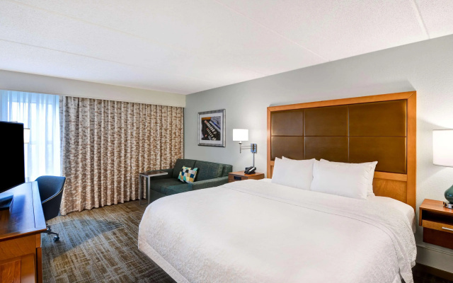 photo 4 of Hampton Inn Albany-Wolf Road (Airport)