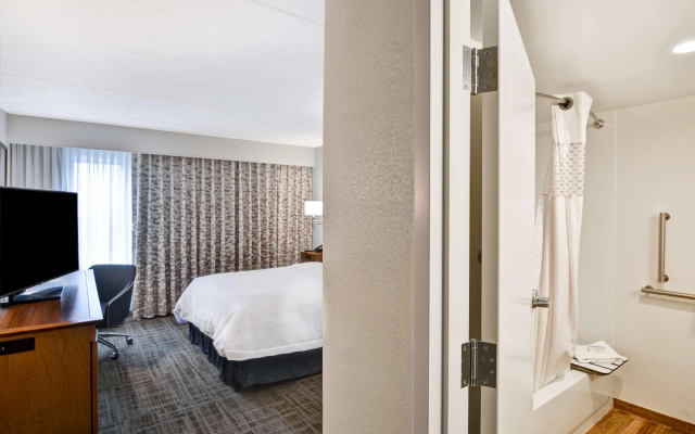 photo 5 of Hampton Inn Albany-Wolf Road (Airport)