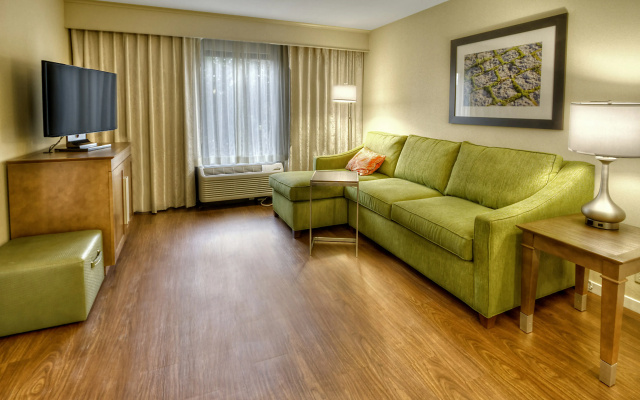 photo 4 of Hampton Inn & Suites Asheville Airport