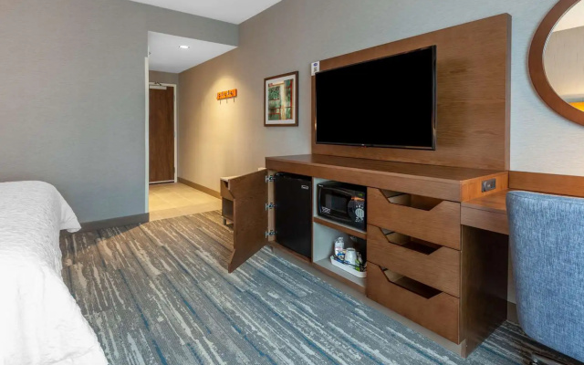 photo 5 of Hampton Inn and Suites by Hilton Bloomfield Hills Detroit
