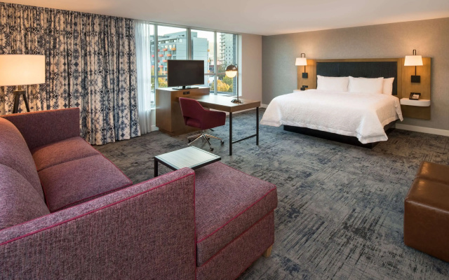photo 5 of Hampton Inn & Suites Portland-Pearl District
