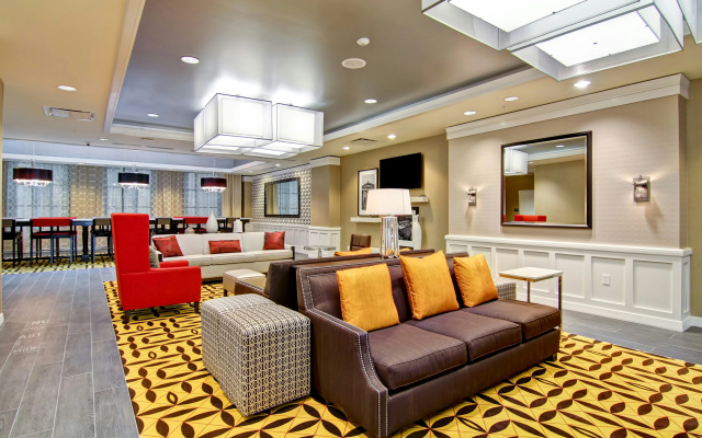 photo 3 of Hampton Inn & Suites Cincinnati-Downtown