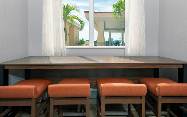 photo 3 of Hampton Inn & Suites Clearwater Beach