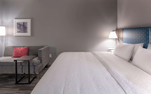 photo 2 of Hampton Inn & Suites Dallas/Plano Central