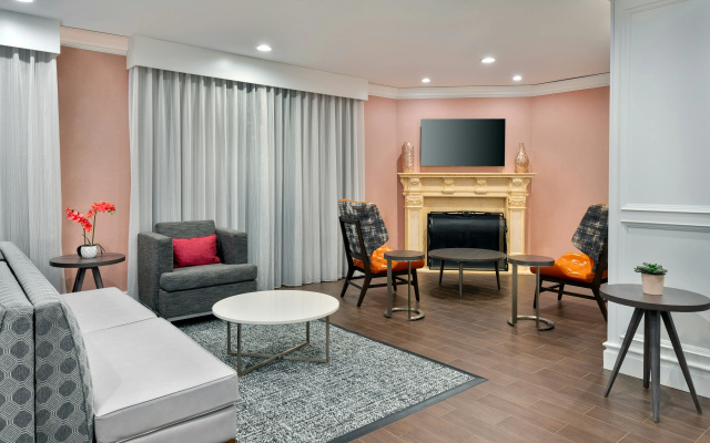 photo 3 of Hampton Inn & Suites Hartford/Farmington