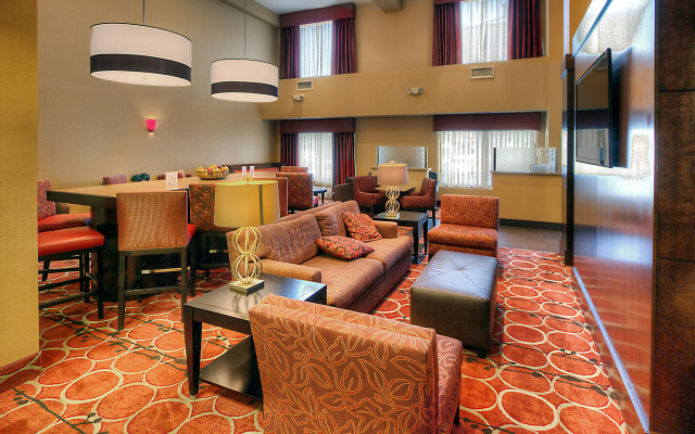 photo 2 of Hampton Inn & Suites Las Vegas-Henderson