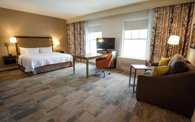 photo 4 of Hampton Inn and Suites Manchester