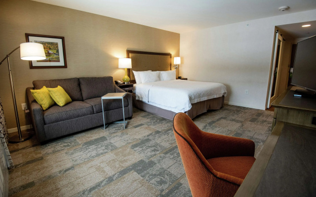 photo 5 of Hampton Inn and Suites Manchester