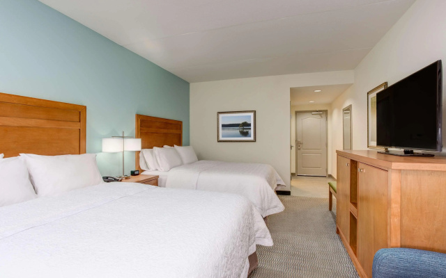 photo 3 of Hampton Inn & Suites Manchester