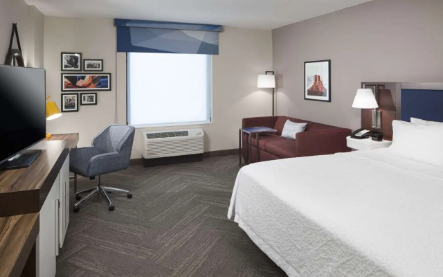 photo 2 of Hampton Inn And Suites Phoenix Downtown