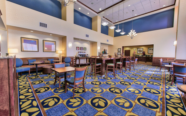 photo 2 of Hampton Inn & Suites Ridgecrest