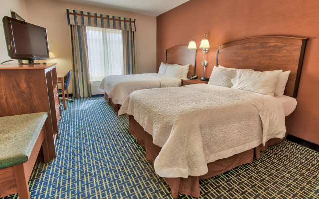photo 3 of Hampton Inn & Suites Ridgecrest
