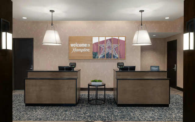 photo 3 of Hampton Inn & Suites Roanoke-Downtown
