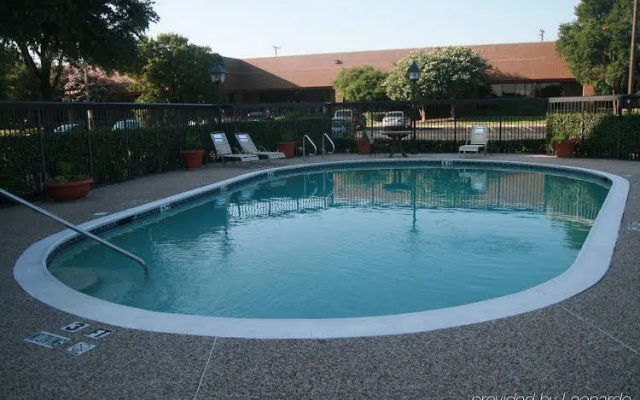 photo 5 of Hampton Inn Dallas-Arlington-DFW-Six Flags