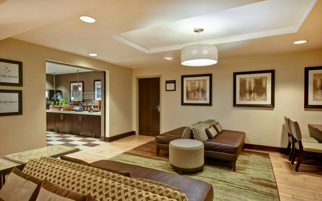 photo 3 of Hampton Inn Atlanta-Mall Of Georgia