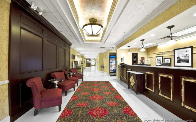 photo 2 of Hampton Inn Atllawrencevillei8