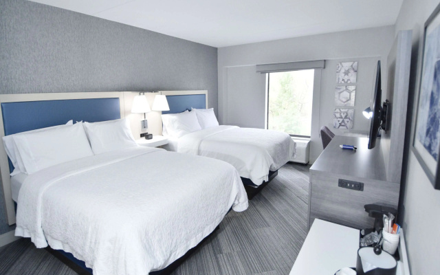 photo 2 of Hampton Inn Auburn
