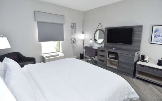 photo 3 of Hampton Inn Auburn