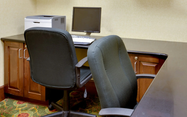 photo 5 of Hampton Inn Auburn
