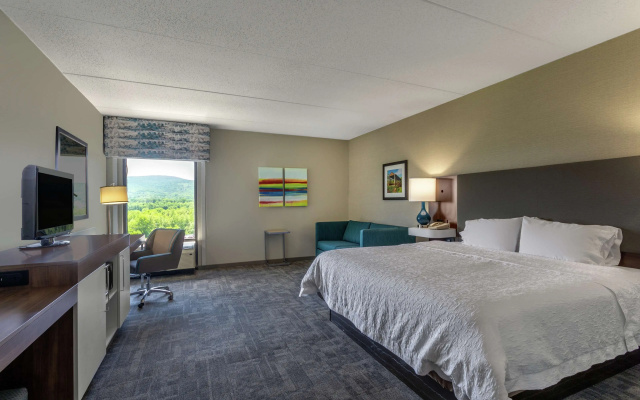 photo 5 of Hampton Inn Bedford
