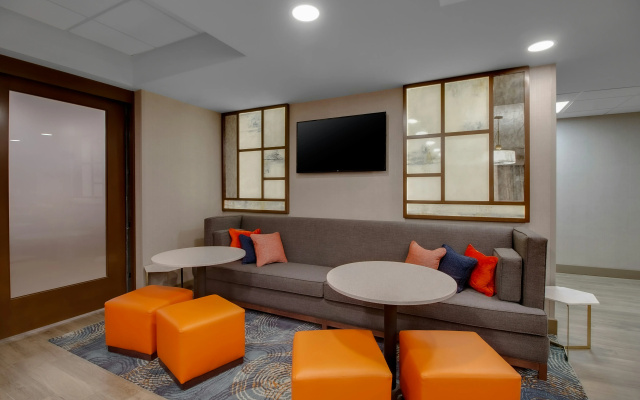 photo 4 of Hampton Inn Birmingham-Colonnade 280