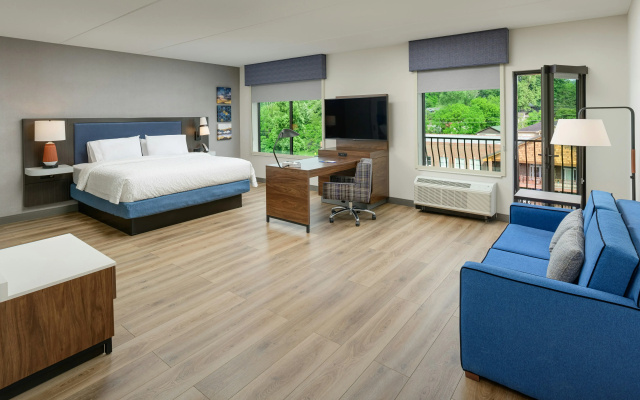 photo 3 of Hampton Inn Blue Ridge