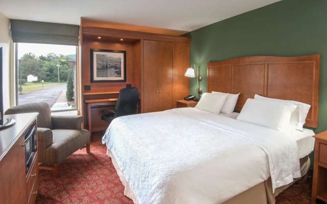 photo 5 of Hampton Inn Bridgeport/Clarksburg
