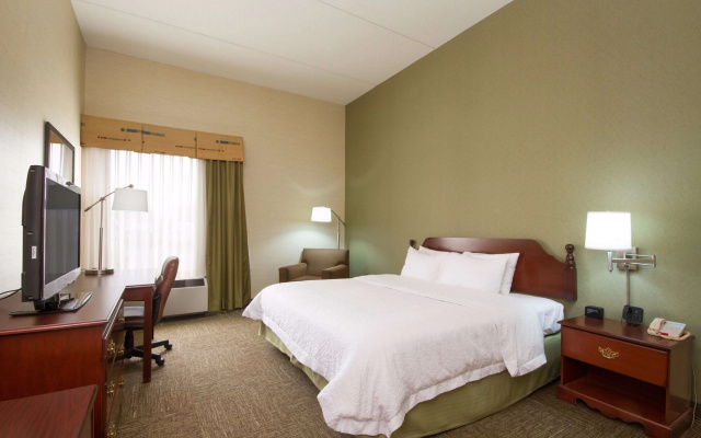 photo 2 of Hampton Inn Buffalo South I90