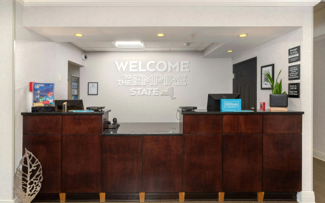 photo 2 of Hampton Inn Buffalo South/I-90