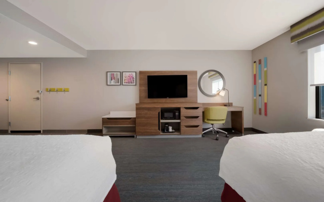 photo 5 of Hampton Inn by Hilton Detroit Southfield