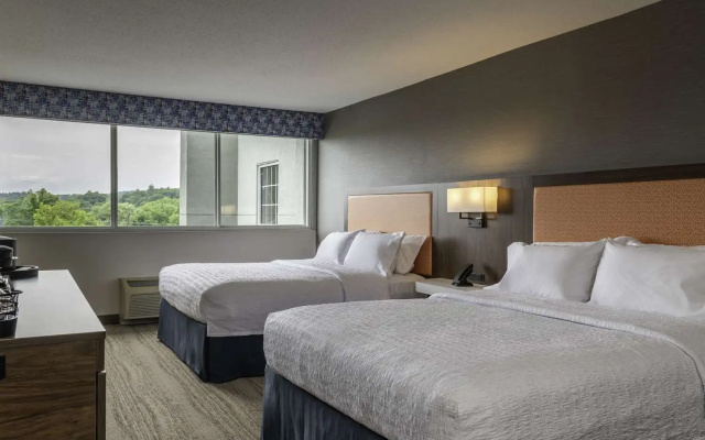 photo 4 of Hampton Inn by Hilton Manchester